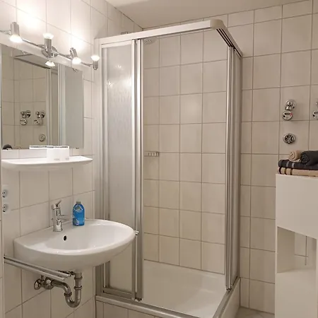 2-raum Siebenschlaefer - Hallenbad & Sauna Appartement *